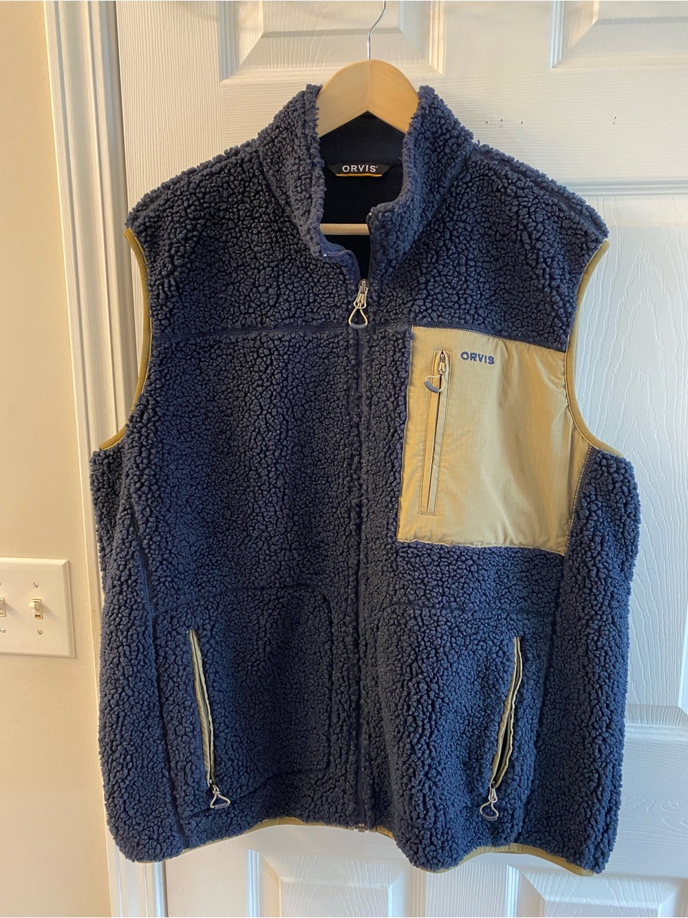 ORVIS Men Sherpa Fleece Vest Size X-Large excellent condition clean no tears.